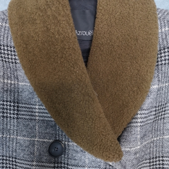 SHOP Y2K Vintage Shearling Collar PLAID Tweed Vest Coat at TheStyleMinr.com - Picture 9 of 16